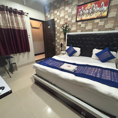 Hotel Ankit Near Assi Ghat 바라나시 외부 사진